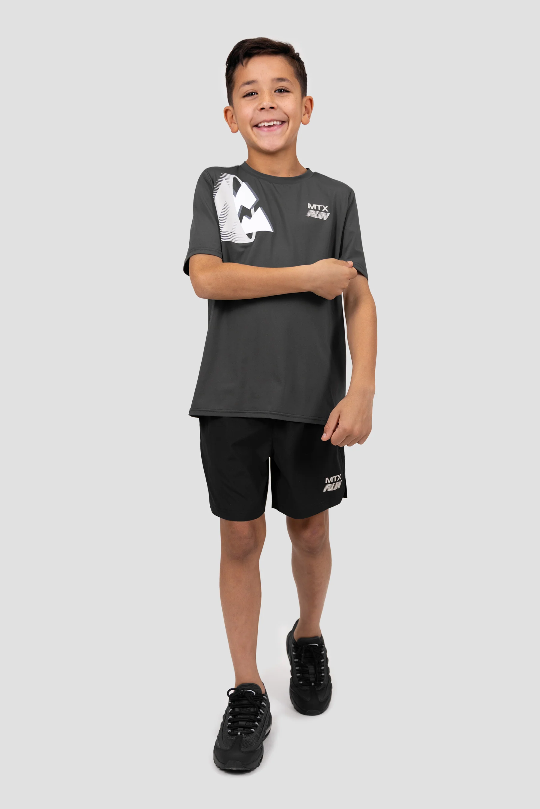 Boys MTX Run T-Shirt - Asphalt/Platinum Grey 4 Boys MTX Run T-Shirt - Asphalt/Platinum Grey