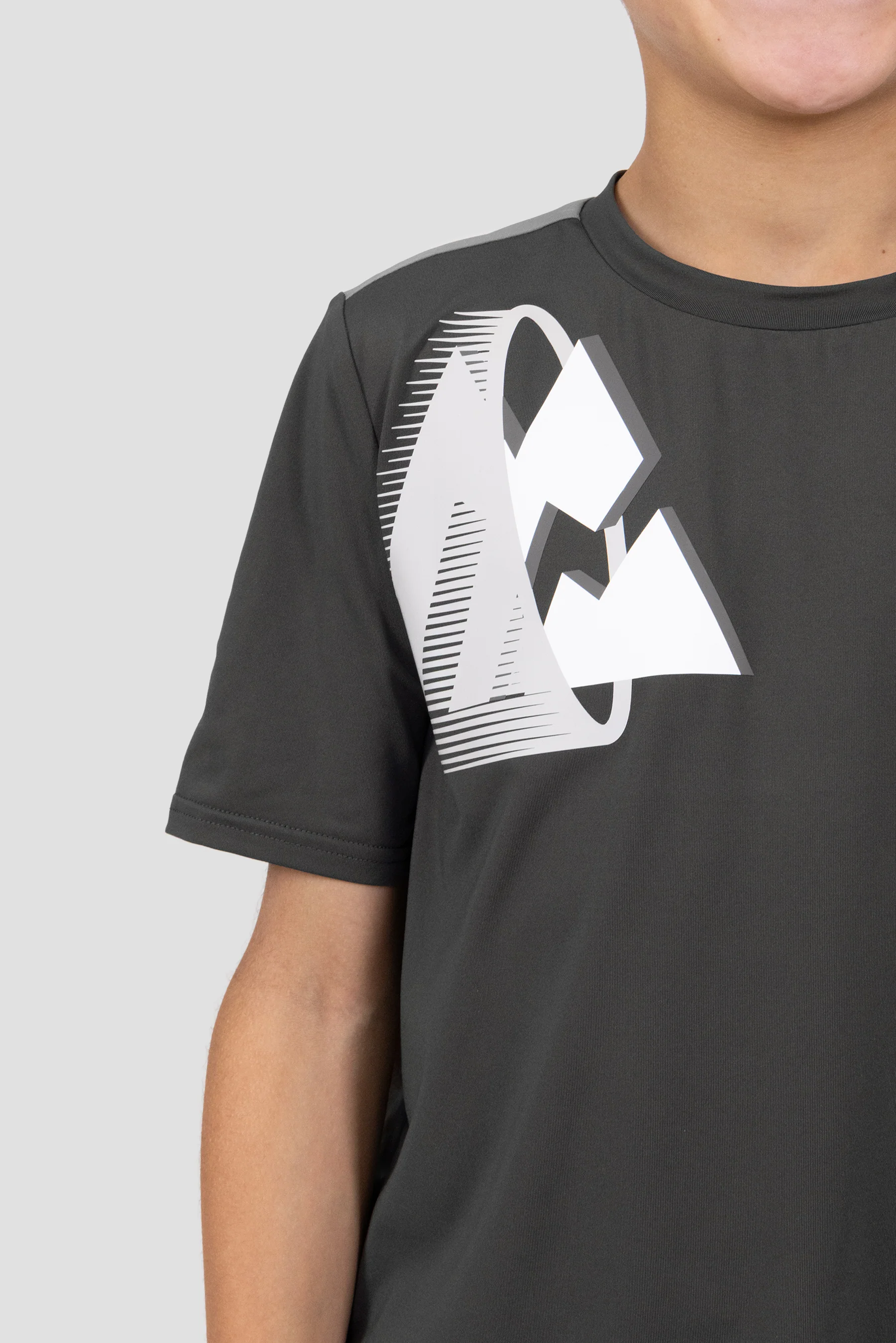 Boys MTX Run T-Shirt - Asphalt/Platinum Grey 7 Boys MTX Run T-Shirt - Asphalt/Platinum Grey