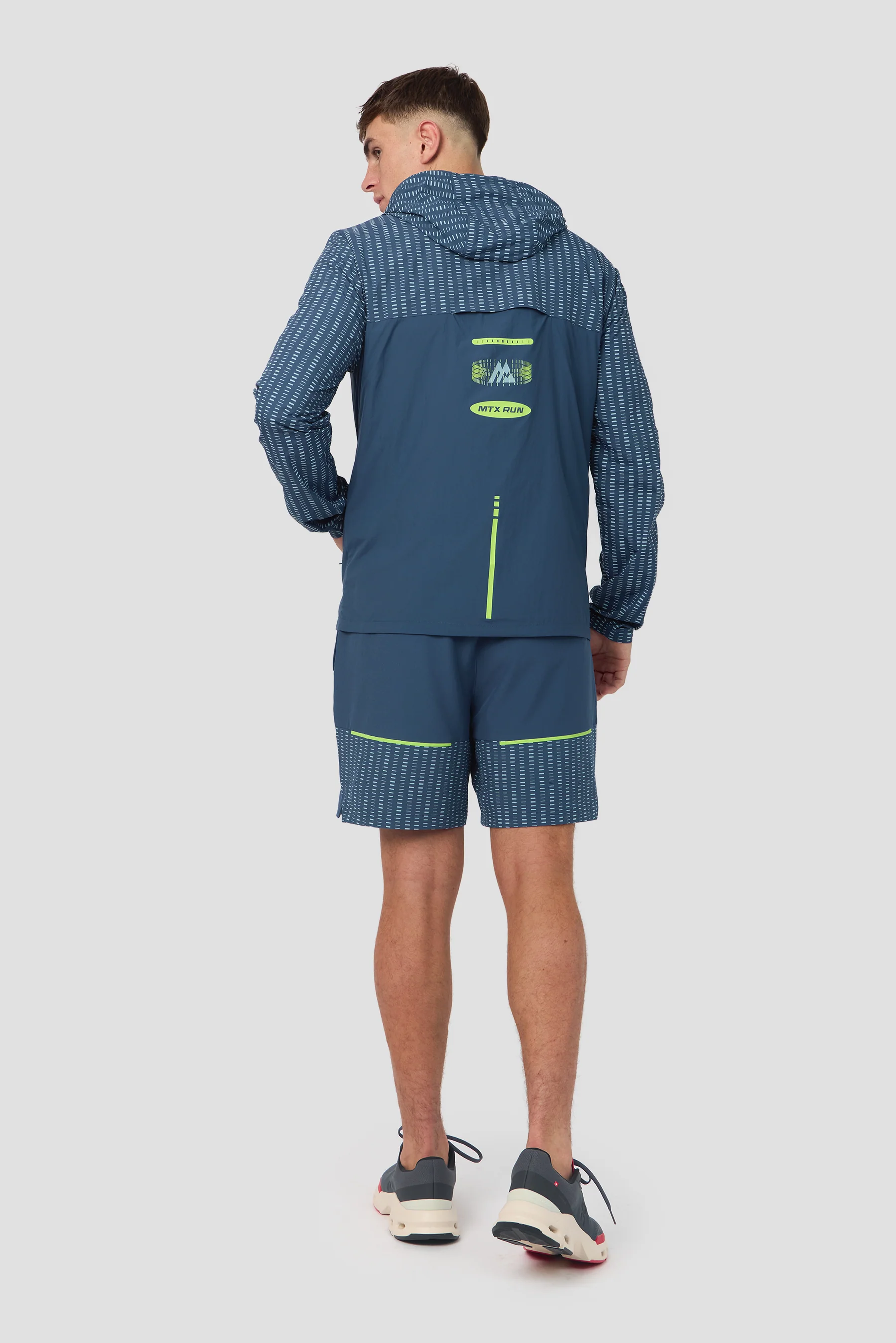 MTX Run Tempo Windbreaker - Naval 5 MTX Run Tempo Windbreaker - Naval